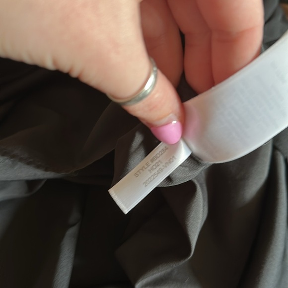 J. Crew basic black v-neck cami BD284 size 8 - Picture 4 of 7